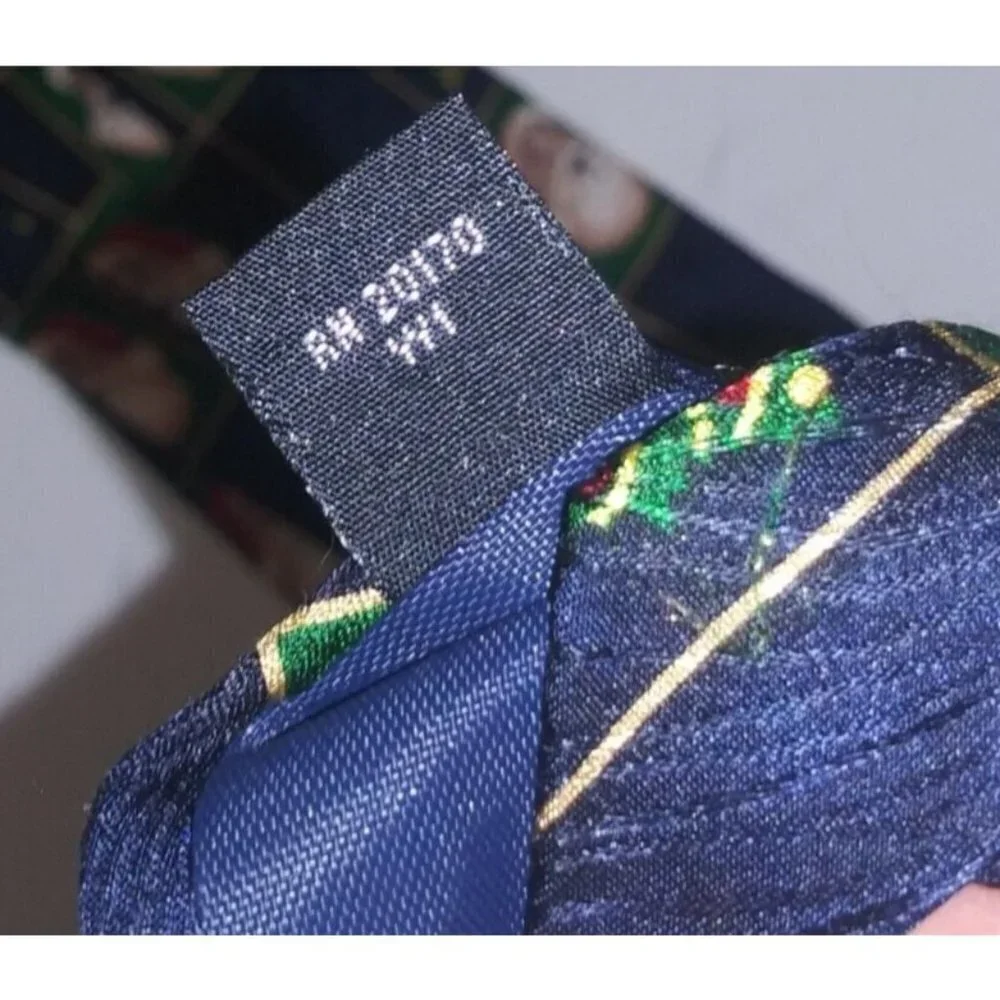 Robert Stock Mens Tie Necktie Santa & Christmas tree print 100% SILK USA MADE